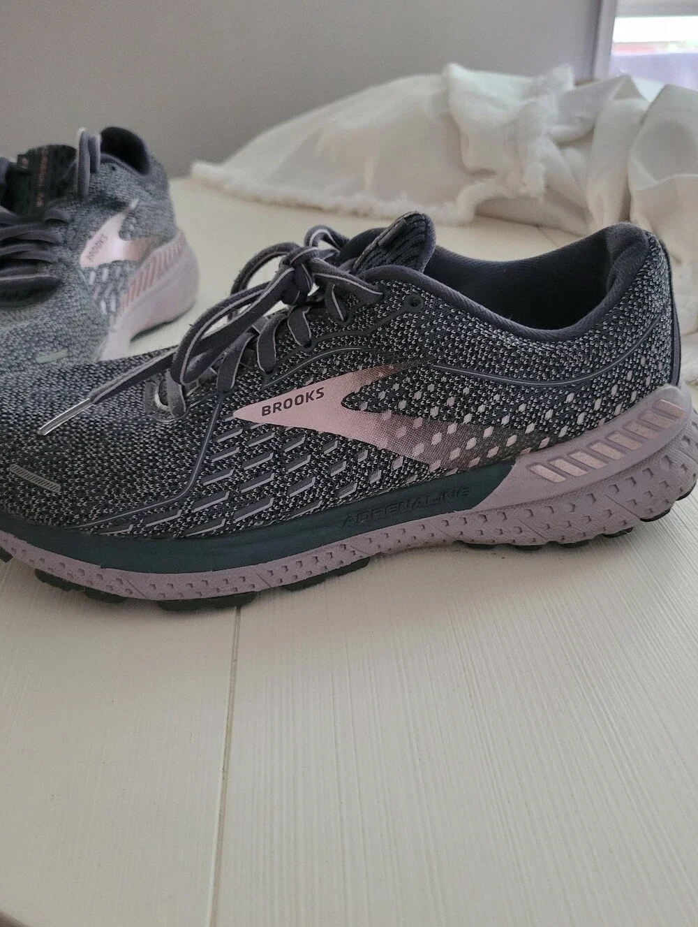 BROOKS Adrenaline 21 Women's 10.5B Grey/Purple